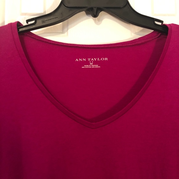 Ann Taylor Long Sleeve V-Neck - Picture 3 of 3